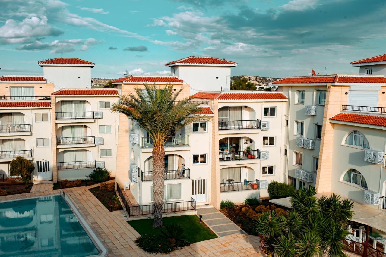 Fantastic 4 Cyprus First Line Beachfront Boghaz Exterior photo