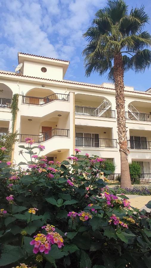 Fantastic 4 Cyprus First Line Beachfront Boghaz Exterior photo
